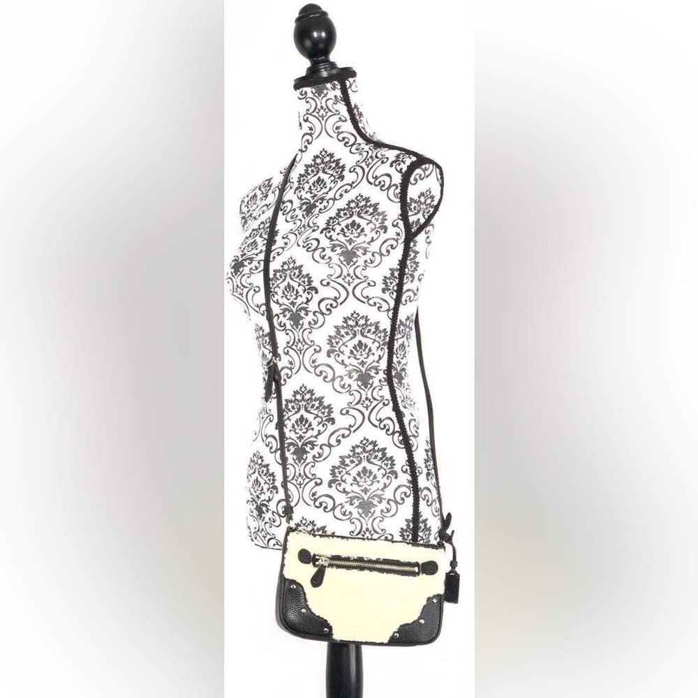 Coach Small Rhyder Pochette Crossbody in Shearling EUC - Picture 6 of 11